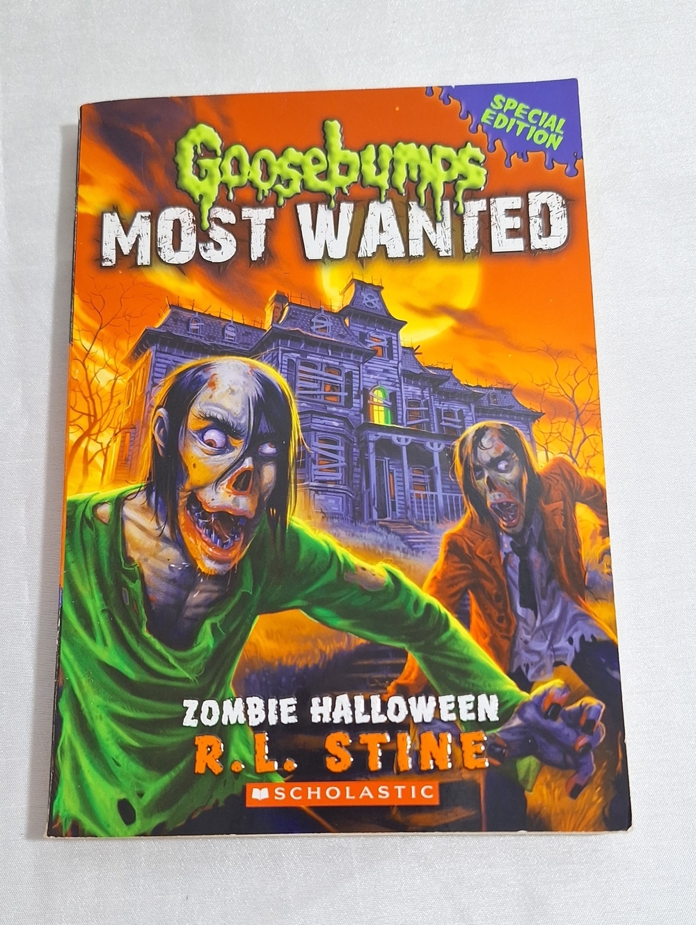 Goosebumps Most Wanted Zombie Halloween Book